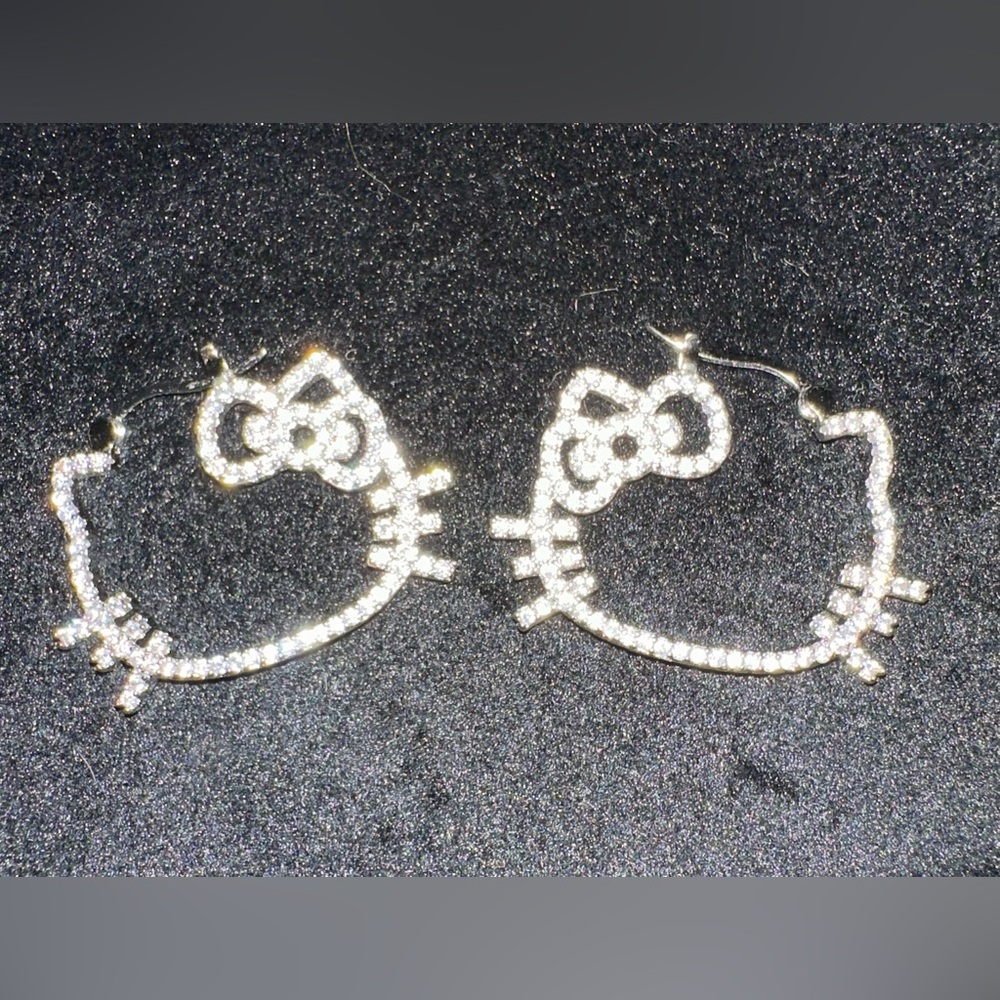 18K White Gold Hello Kitty Hoop Earrings With Diamond Inlays Sanrio Kawaii - Picture 6 of 7